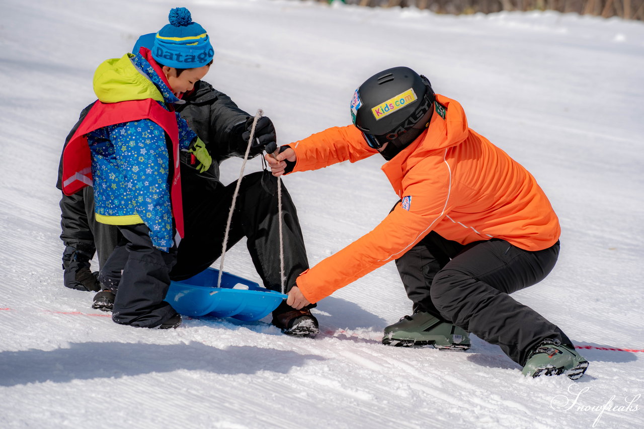 井山敬介さん＆清水宏保さんと一緒に雪遊び♪新しいカタチの子育てネットワークコミュニティ『Kids com』イベント、親子で楽しい［スノースポーツフェスティバル］in サッポロテイネ